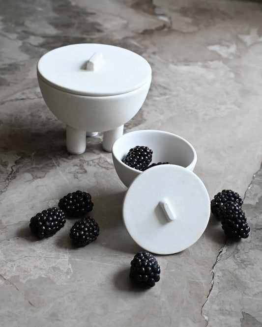 Duck Jar, Medio